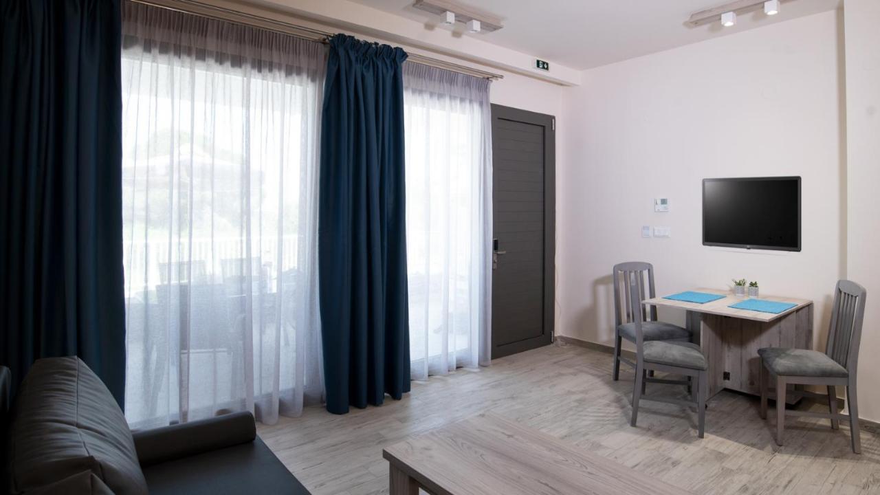 Апартаменты The Palms Novasithonia Вурвуру Экстерьер фото